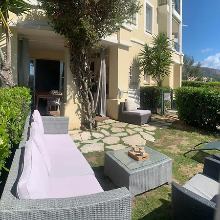 Lejlighed Cap Esterel Famille - Multisports- 4 Personnes En Rez De Jardin - Vue -terrasse -parking - *